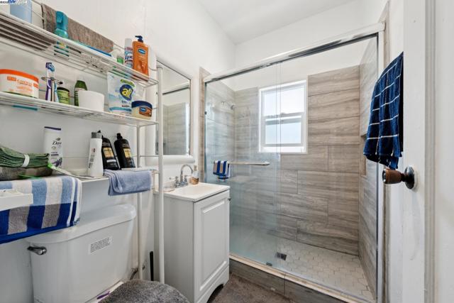 1360 Berkeley Way, Berkeley CA: https://media.crmls.org/mediaz/f9954081-220f-4e3b-9c62-c83fc2cff630.jpg