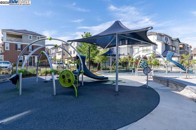 37468 Bowline Rd, Newark CA: https://media.crmls.org/mediaz/f99568f7-db97-4ab2-bd5e-fd9fc95e7679.jpg