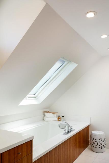 331 Arlington Road, Redwood City CA: https://media.crmls.org/mediaz/f9958b13-b741-421a-8faf-53b350f0c476.jpg