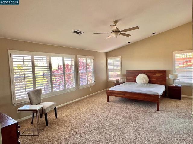 1161 Torrey Pines Place, Clayton CA: https://media.crmls.org/mediaz/f995e1a2-0324-41d4-a929-d82f0e0b0bd7.jpg