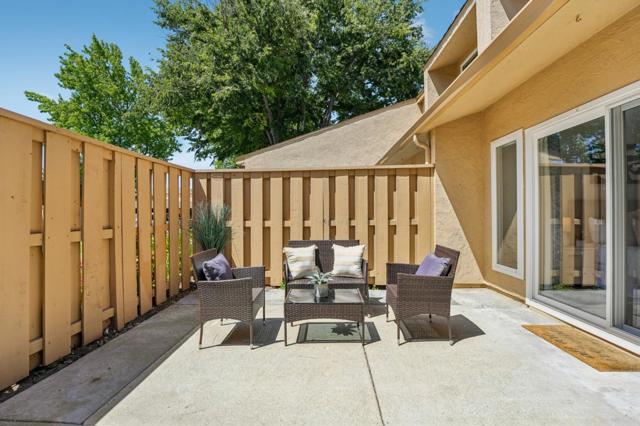 125 Connemara Way, Sunnyvale CA: https://media.crmls.org/mediaz/f9966572-522d-4826-8748-182055157c80.jpg