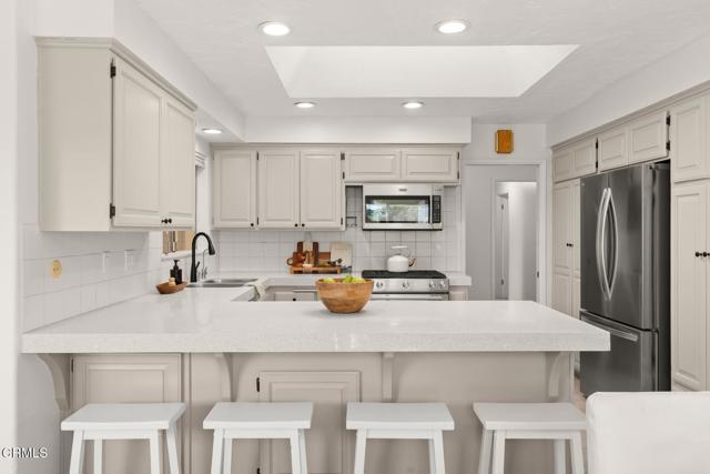 Detail Gallery Image 7 of 28 For 8345 Balboa St, Ventura,  CA 93004 - 4 Beds | 3 Baths