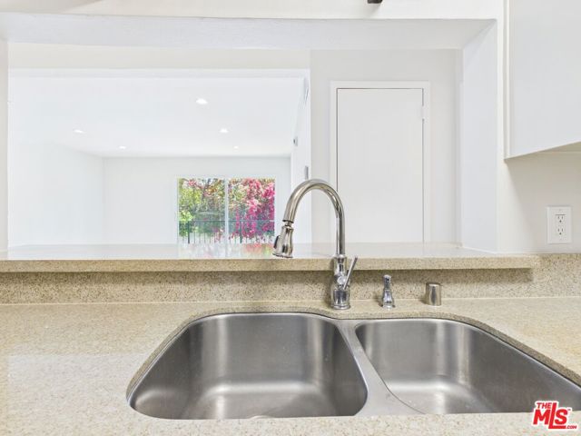 5460 White Oak Avenue, Encino CA: https://media.crmls.org/mediaz/f996b3a5-00a6-4feb-baf6-ea2d68294c54.jpg