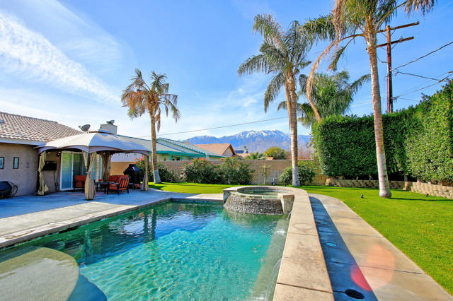 68330 Vega Road, Cathedral City CA: https://media.crmls.org/mediaz/f996b3dd-529c-4cfc-8492-b037301e46db.jpg