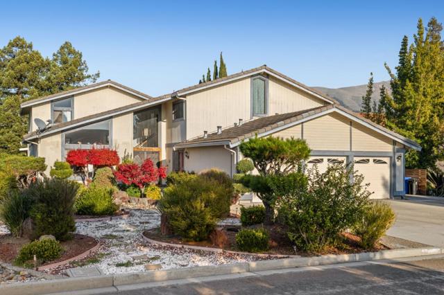 44500 Parkmeadow Drive, Fremont CA: https://media.crmls.org/mediaz/f9973abb-7cde-4f7a-a4ef-9f6daa56a40f.jpg