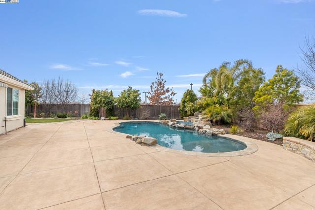 Image 38 of 48 For 10016 Wagoner Way