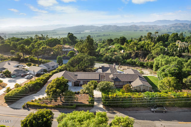 Detail Gallery Image 3 of 36 For 569 Valley Vista Dr, Camarillo,  CA 93010 - 7 Beds | 5/2 Baths