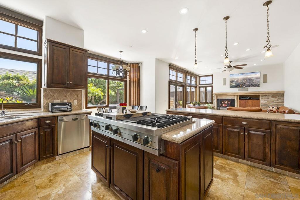 MLS #250041241SD image #16