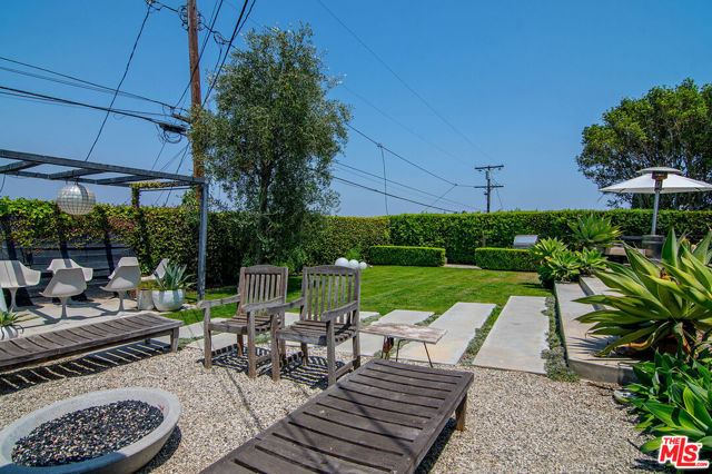 9353 Duxbury Road, Los Angeles CA: https://media.crmls.org/mediaz/f9994a6b-6cd9-4da1-b832-f38c52d2b71b.jpg