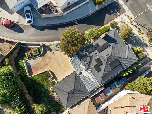 2533 Lombardy Boulevard photo 39