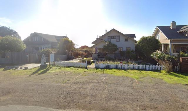 5520 S Highway 1,  CA: https://media.crmls.org/mediaz/f99b5a18-76a9-42cc-ae88-e7a157df8b73.jpg