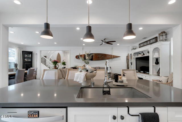 Detail Gallery Image 14 of 75 For 2672 Cedar St, Ventura,  CA 93001 - 4 Beds | 3 Baths