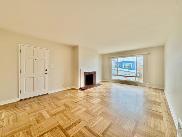 31 Crestview Avenue, Daly City CA: https://media.crmls.org/mediaz/f99c7287-e94f-4a84-8916-8fc80a3b9db3.jpg