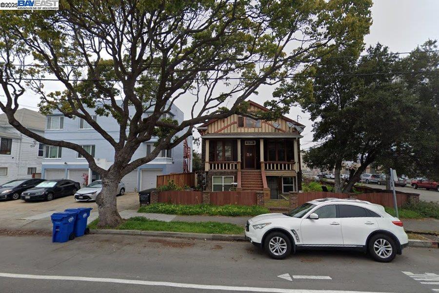 1059 Santa Clara Ave