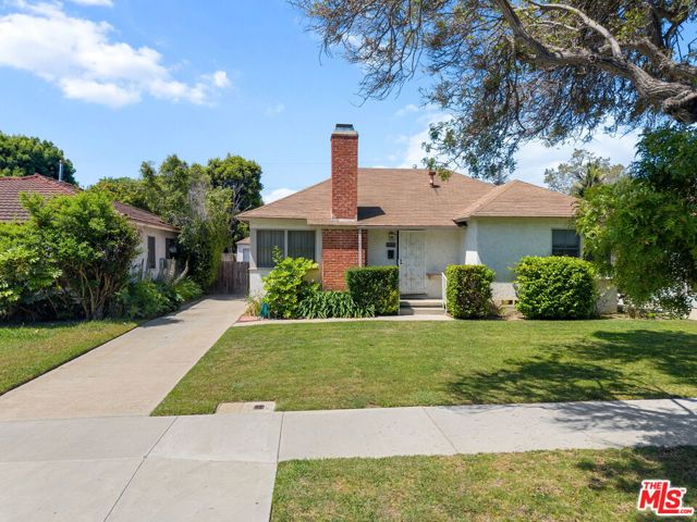 2725 Midvale Avenue, Los Angeles CA: https://media.crmls.org/mediaz/f99ce44a-ace6-4184-9259-6a7342264c64.jpg