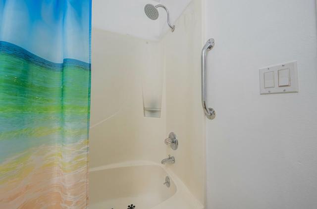260 Paul Avenue, Salinas CA: https://media.crmls.org/mediaz/f99ce9fc-e5bb-4959-8d94-96b968c3a39e.jpg