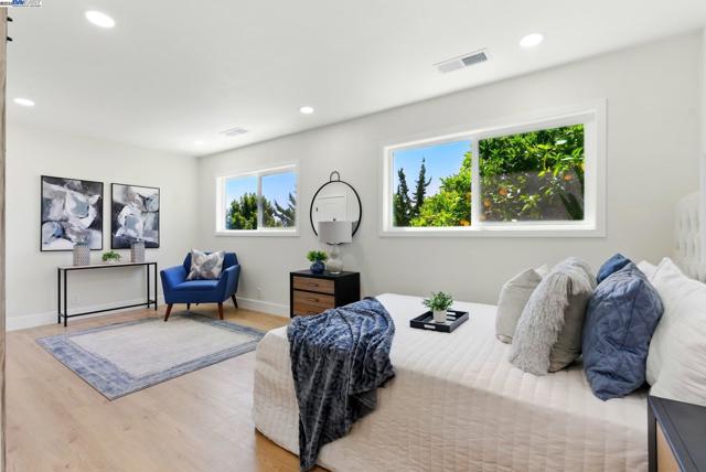 19157 Parsons Ave, Castro Valley CA: https://media.crmls.org/mediaz/f99d0ba5-a513-4a40-bc32-5dc4829e19da.jpg