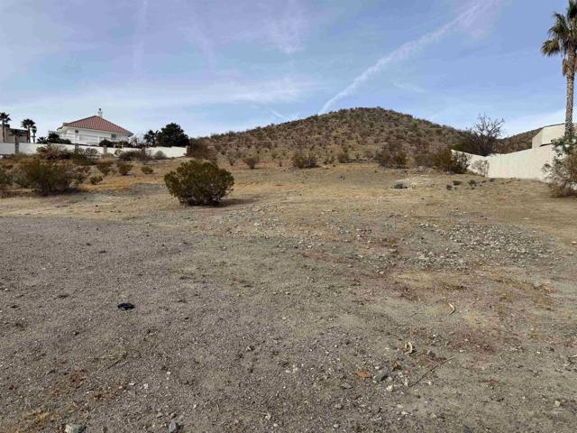 123 Menaha Rd, Apple Valley CA: https://media.crmls.org/mediaz/f99d121c-5fde-4698-ba70-ec6c4095f5f6.jpg
