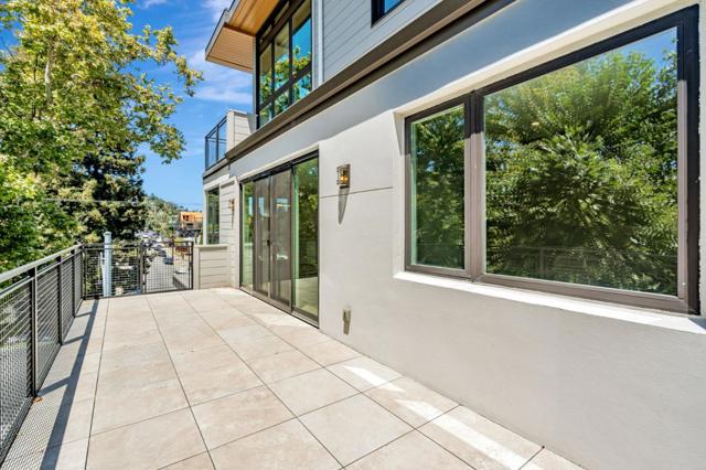 1667 San Carlos Avenue, San Carlos CA: https://media.crmls.org/mediaz/f99df209-420a-4c10-a057-646f6a7dd472.jpg