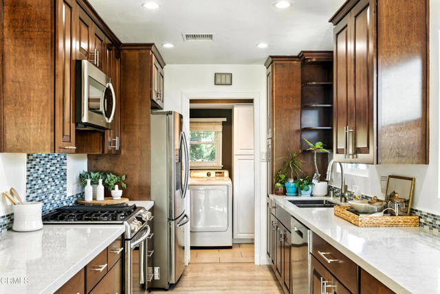7917 Ostrom Avenue, Van Nuys CA: https://media.crmls.org/mediaz/f99e1082-a11e-4335-95b6-f5b36e2becbe.jpg