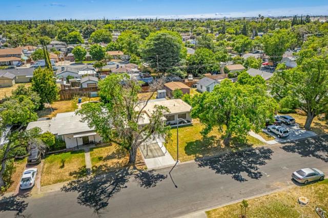 312 Oakshire Avenue, Modesto CA: https://media.crmls.org/mediaz/f99ef473-9bf4-4eb1-a74d-50a9e6aa57a1.jpg