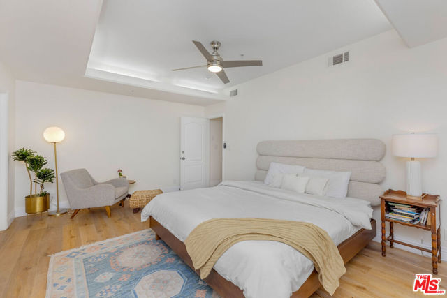 11963 Mayfield Avenue, Los Angeles CA: https://media.crmls.org/mediaz/f99fd4c5-a704-4950-8761-97390d7f2f67.jpg