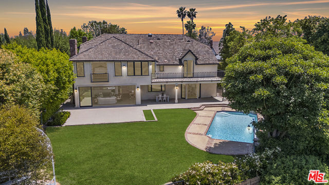 15515 Collina Strada, Los Angeles CA: https://media.crmls.org/mediaz/f9a070aa-a272-461d-8271-63b9c2ad5c2a.jpg