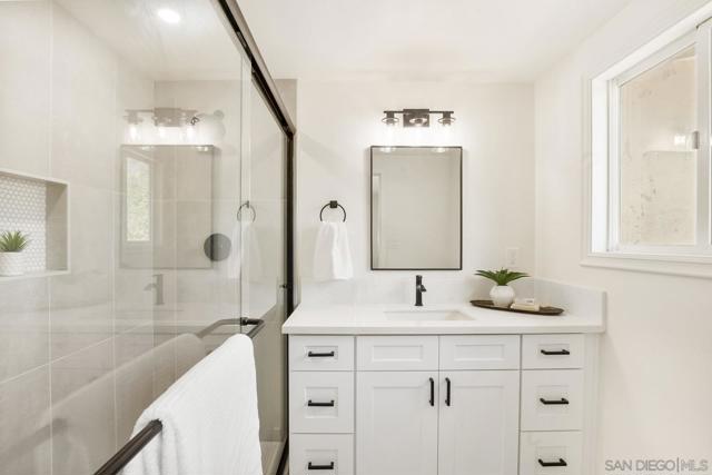 9484 86 La Cuesta Dr, La Mesa CA: https://media.crmls.org/mediaz/f9a0b59f-4175-43f0-bbe4-5b866d7be285.jpg