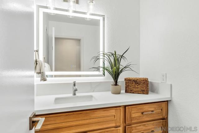 12452 Via Cabezon, San Diego CA: https://media.crmls.org/mediaz/f9a10a73-2084-4548-80ad-d4eb6be88bfd.jpg
