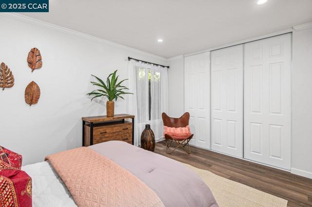 2742 Oak Rd, Walnut Creek CA: https://media.crmls.org/mediaz/f9a29cb9-9485-421a-838c-93c9c71a8a56.jpg