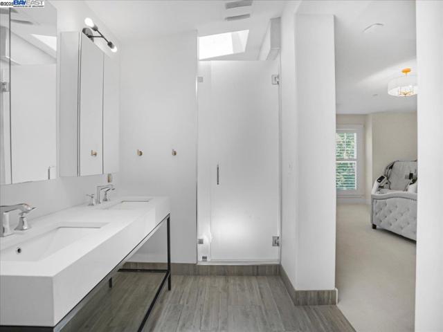 910 Willowshire Way, San Jose CA: https://media.crmls.org/mediaz/f9a32906-8016-4d3c-92ac-df877037aaef.jpg