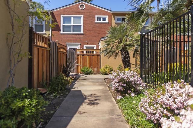 865 Carlisle Way, Sunnyvale CA: https://media.crmls.org/mediaz/f9a37037-30b0-4603-8709-7ccb441cbfb0.jpg