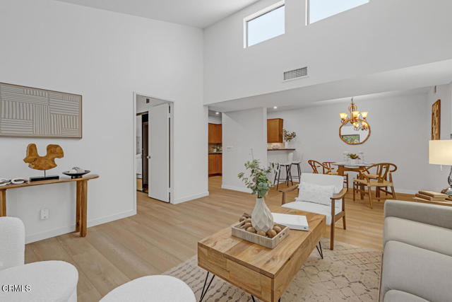 Detail Gallery Image 3 of 29 For 601 E California Bld #302,  Pasadena,  CA 91106 - 2 Beds | 2 Baths