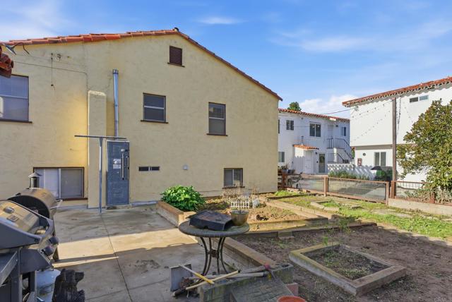 Detail Gallery Image 39 of 47 For 3040 Byron St, San Diego,  CA 92106 - 6 Beds | 2 Baths