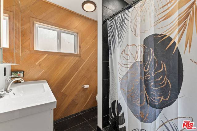 3202 Drew Street, Los Angeles CA: https://media.crmls.org/mediaz/f9a42477-2f03-4281-bc9d-ee8fcfd96edc.jpg