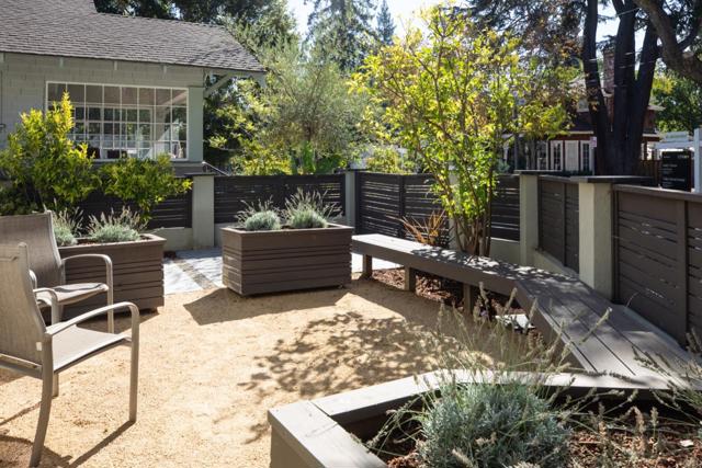 660 Palo Alto Avenue, Palo Alto CA: https://media.crmls.org/mediaz/f9a46dc0-f0bb-43e5-8bc6-3bc59122cbab.jpg