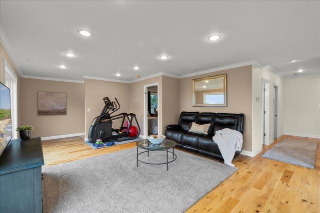 25400 Radonich Road, Los Gatos CA: https://media.crmls.org/mediaz/f9a4beaf-b352-462a-aaf3-e37b792d733c.jpg