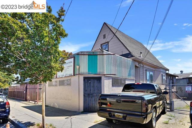 916 36Th Ave, Oakland, California 94601, 2 Bedrooms Bedrooms, ,1 BathroomBathrooms,Single Family Residence,For Sale,36Th Ave,41042423