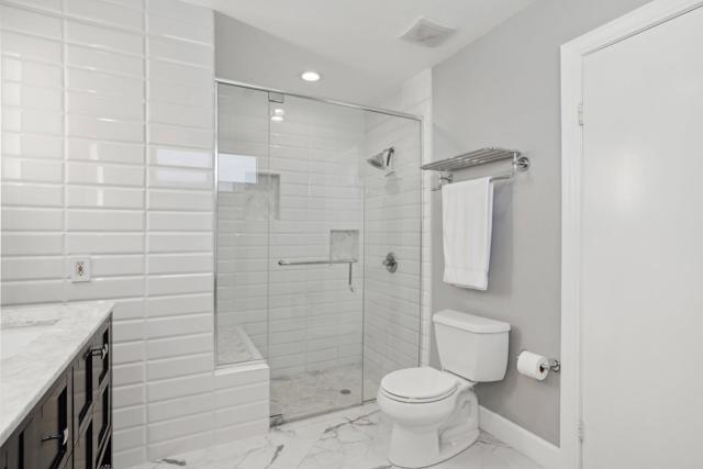 10 Padron Way, Rancho Mirage CA: https://media.crmls.org/mediaz/f9a55288-e071-4b2d-8862-826e0940a15a.jpg