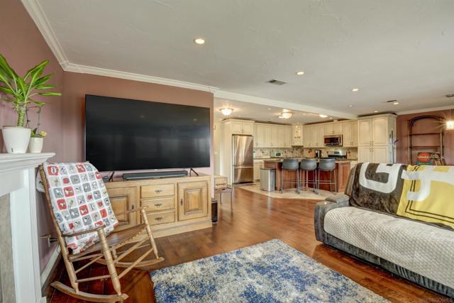 1867 Guilder Gln, Escondido CA: https://media.crmls.org/mediaz/f9a5a4eb-994d-4dbb-b83d-08694c970ce1.jpg