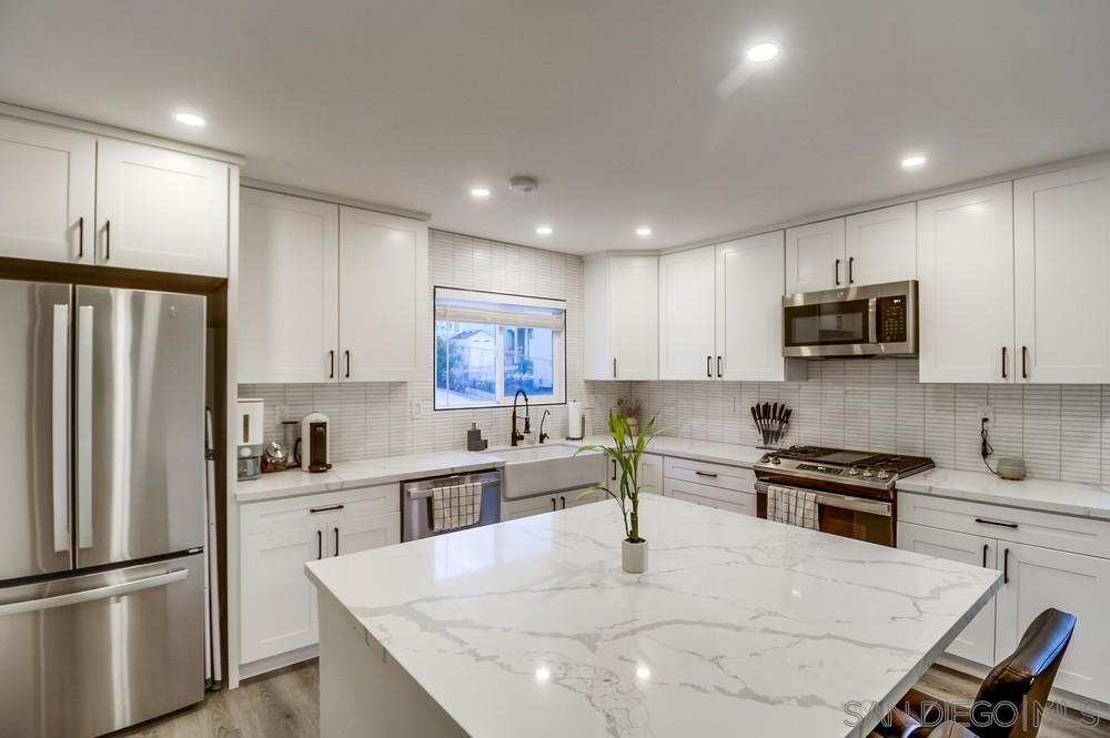 MLS #250042294SD image #9