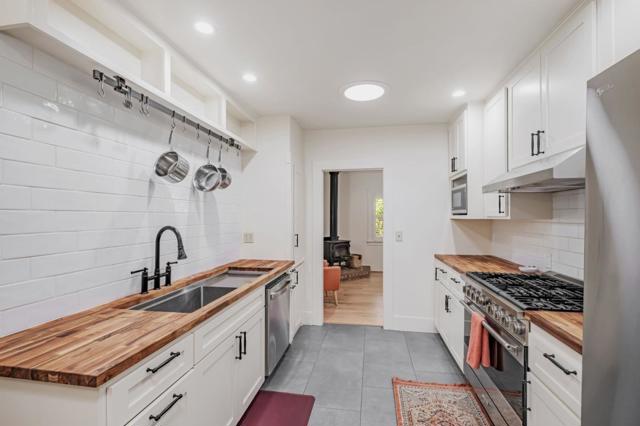 712 California Street, Santa Cruz CA: https://media.crmls.org/mediaz/f9a7b2e4-798d-4101-8c48-8dfbaa3d3eb6.jpg