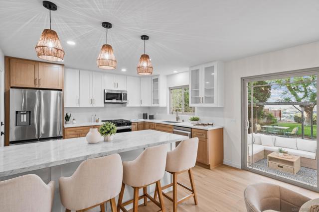 5161 Dorman Dr, San Diego CA: https://media.crmls.org/mediaz/f9a8a4e3-70df-4770-8c61-b27f1012d072.jpg