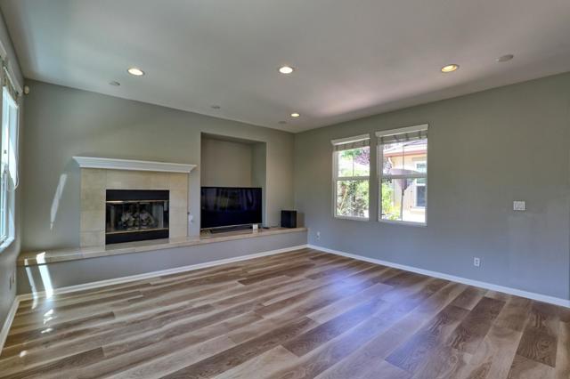 1250 Sunrise Drive, Gilroy CA: https://media.crmls.org/mediaz/f9a8d931-7151-41ef-a865-5176229aad78.jpg