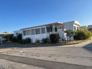 11100 Telegraph Road, Ventura CA: https://media.crmls.org/mediaz/f9a90672-c034-4c8b-a709-413051505c97.jpg