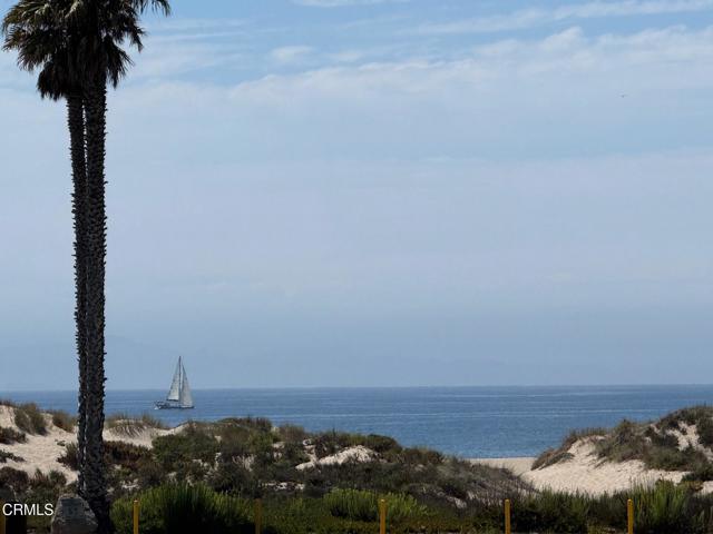 920 CATAMARAN Street, Oxnard CA: https://media.crmls.org/mediaz/f9a9a645-ca1d-44af-860c-e99424b99f83.jpg
