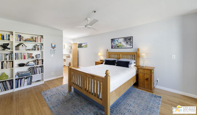 475 Village Square, Palm Springs CA: https://media.crmls.org/mediaz/f9a9e8b3-e363-4982-9e6d-2f4c0b644626.jpg