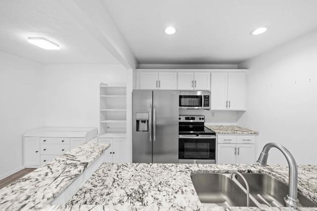 Detail Gallery Image 6 of 32 For 2920 Briarwood Rd #G12,  Bonita,  CA 91902 - 1 Beds | 1 Baths