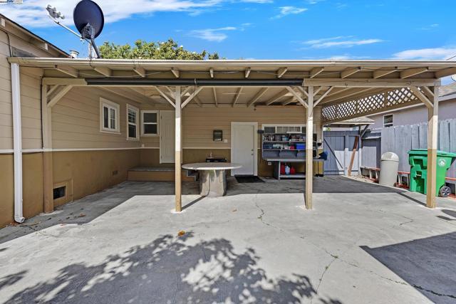 15028 Grenda St, San Leandro CA: https://media.crmls.org/mediaz/f9ac0160-6a5a-4962-9be7-544582cc1340.jpg