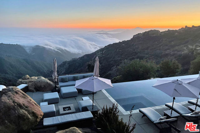 5 Bed Home for Sale in Malibu, California